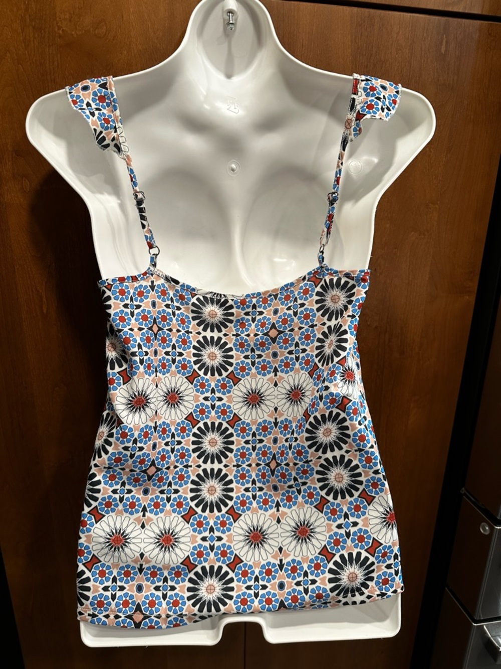 Modcloth Mosaic Floral Ruffle-Shoulder Cami - Picture 3 of 4